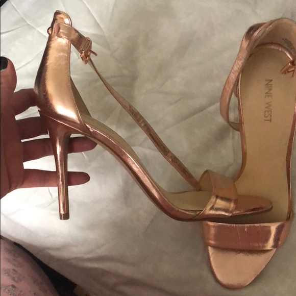 High heels - Picture 2 of 3